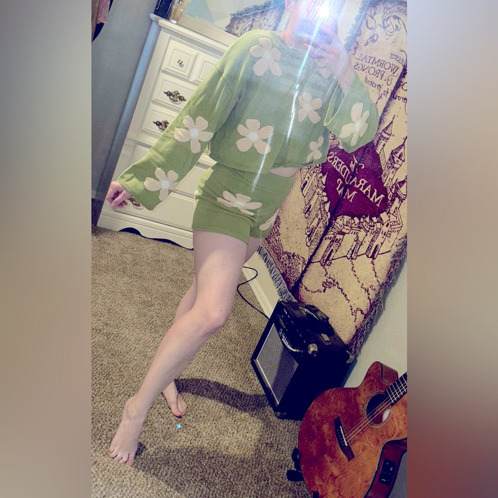 Cozy Green Floral Knit Sweater and Shorts Set